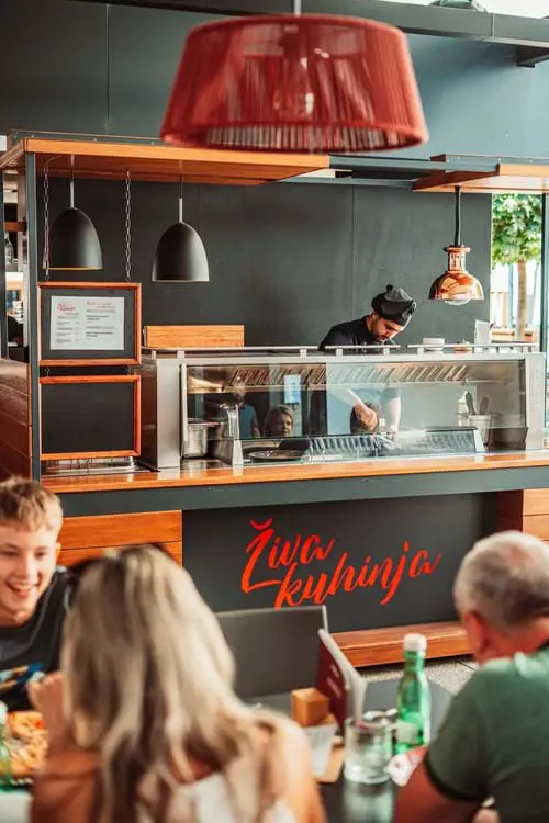 Open Kitchen La Cantina Center Maribor