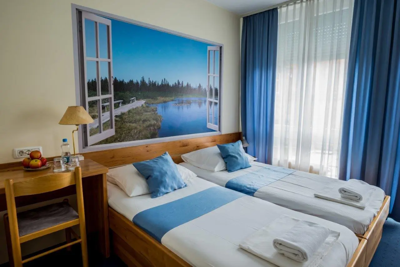 Hotel Tabor Druzinska Soba Family Room Maribor Slovenia Slovenija Pohorje Uros Leva 1