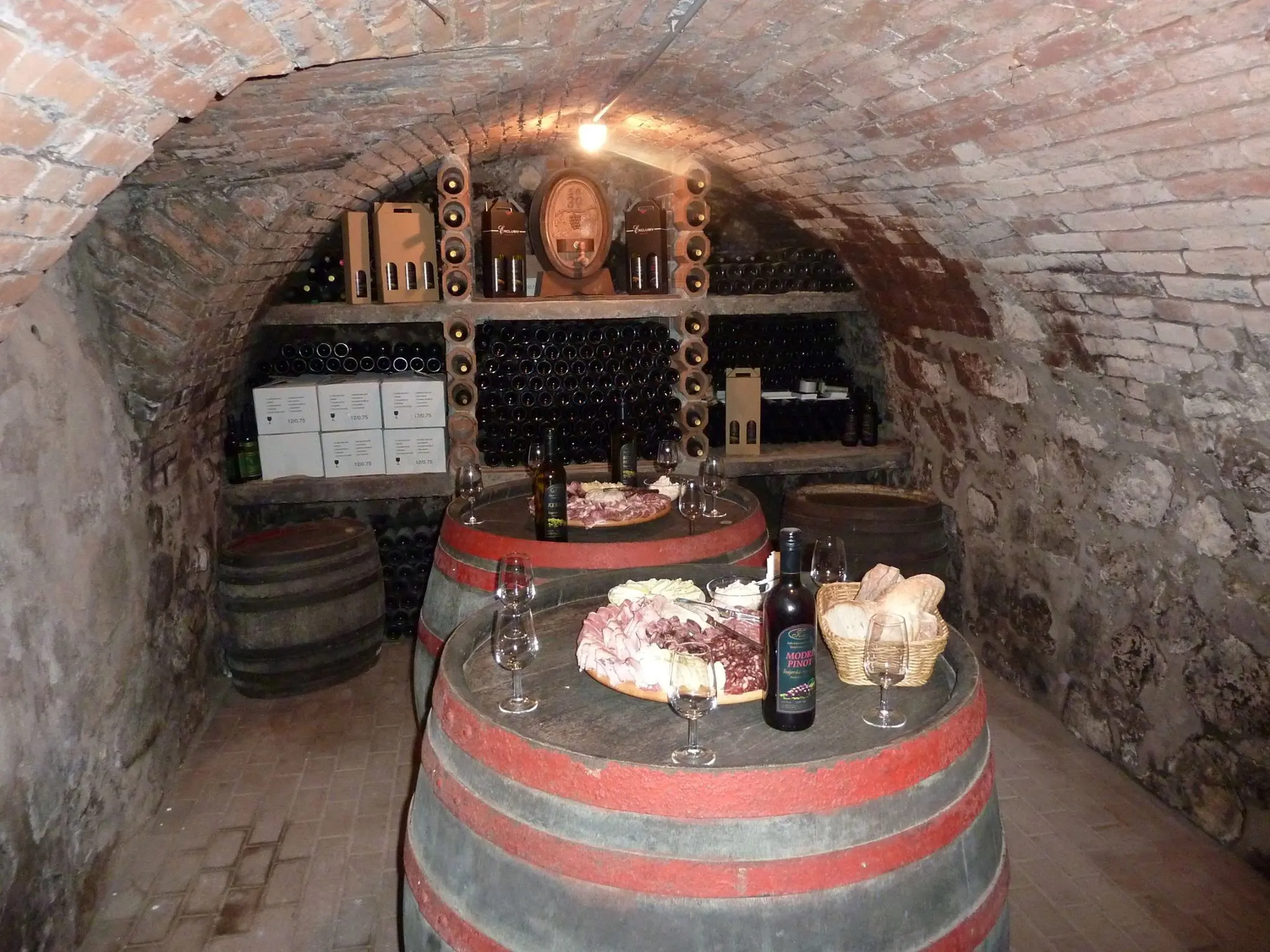 Hisa Vin Kokol Maribor Pohorje Slovenija Sloveniaj Stara Klet Degustacijski Prostor Foto Arhivkokol