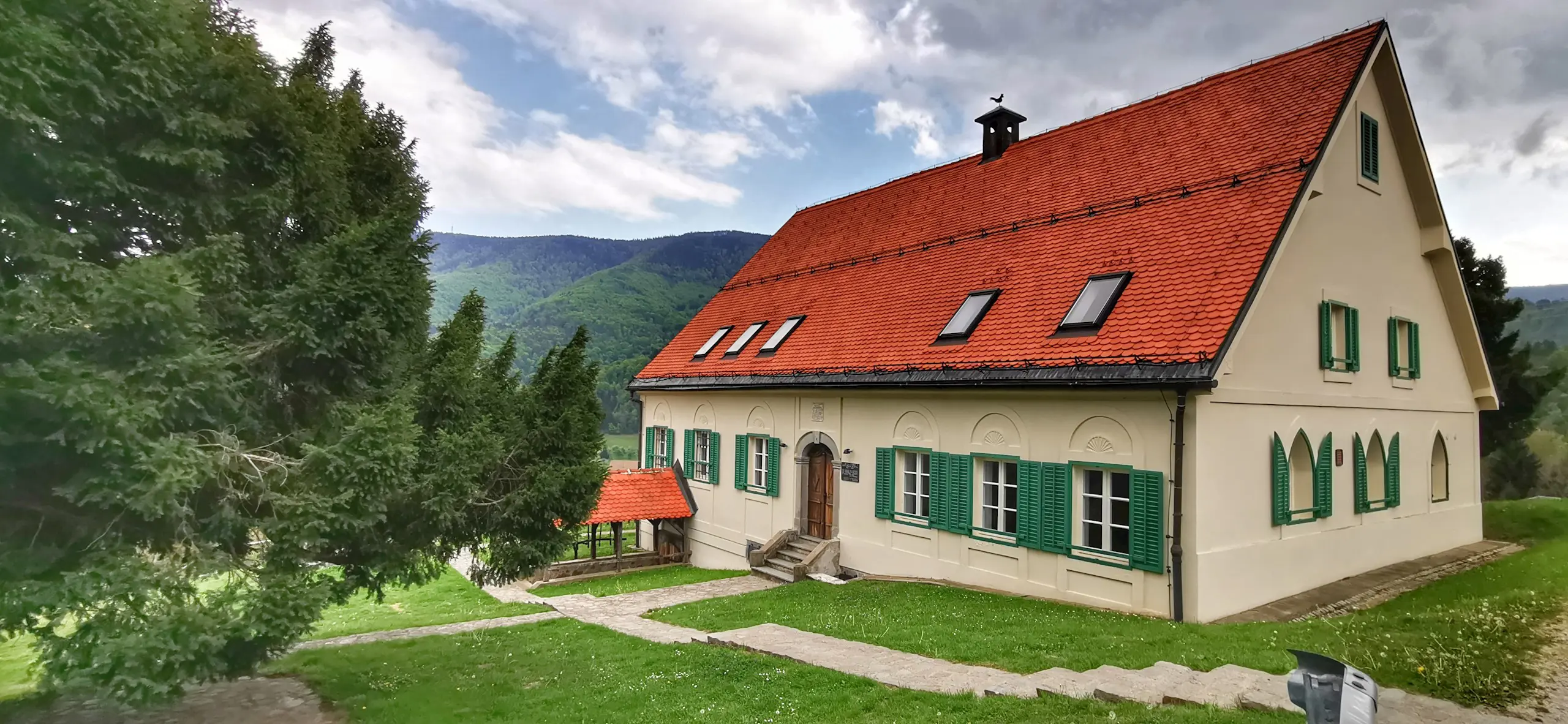Univerza V Mariboru Fakulteta Za Kmetijstvo In Biosistemske Vede Meranovo Maribor Pohorje Slovenija Slovenia Karmen Razlag 2