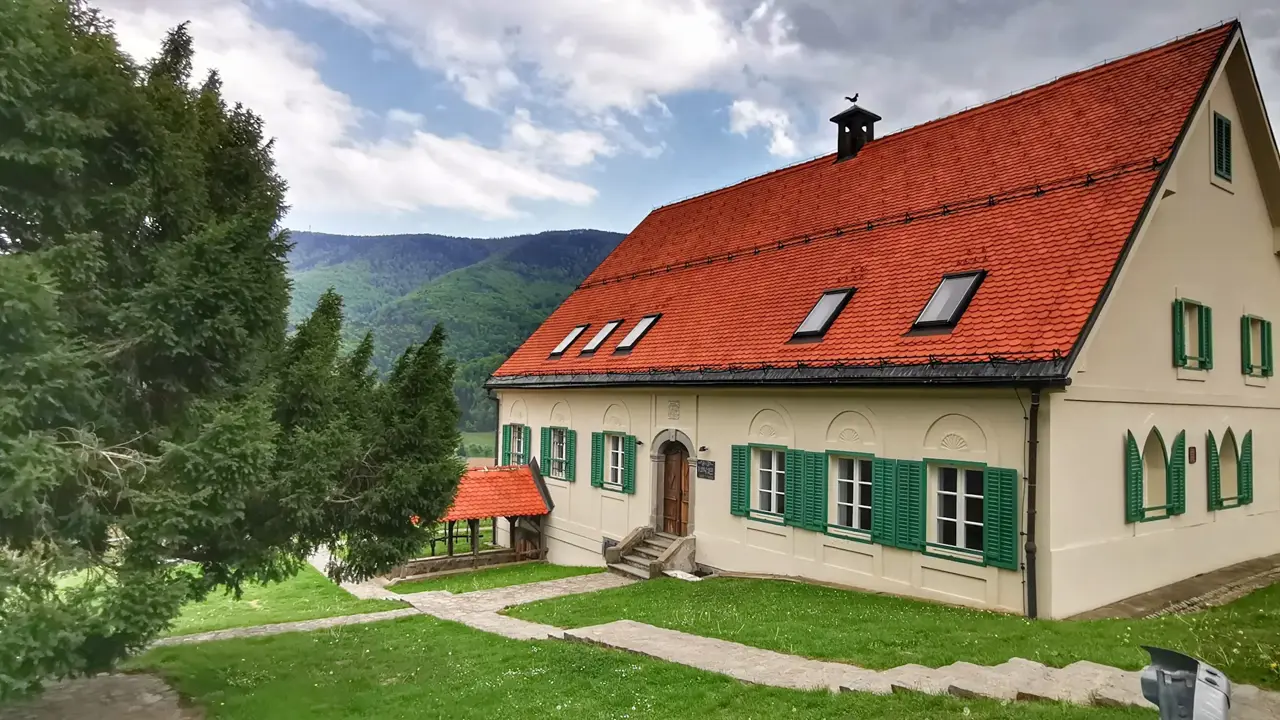 Univerza V Mariboru Fakulteta Za Kmetijstvo In Biosistemske Vede Meranovo Maribor Pohorje Slovenija Slovenia Karmen Razlag 2