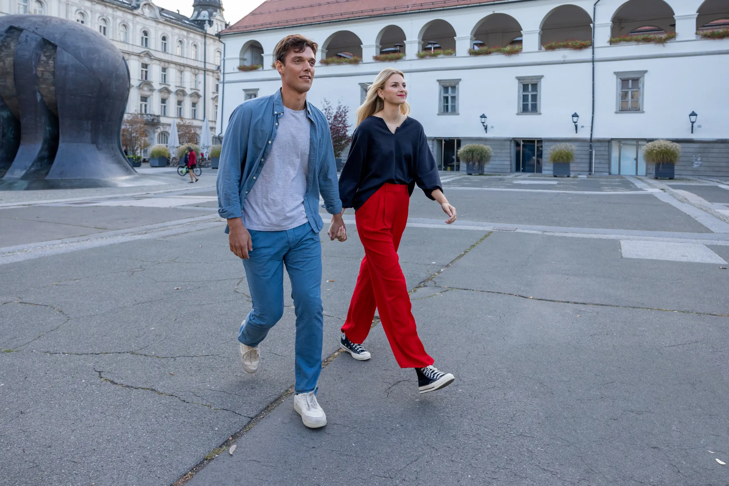 Trg Svobode Maribor Pohorje Slovenija Young Couple