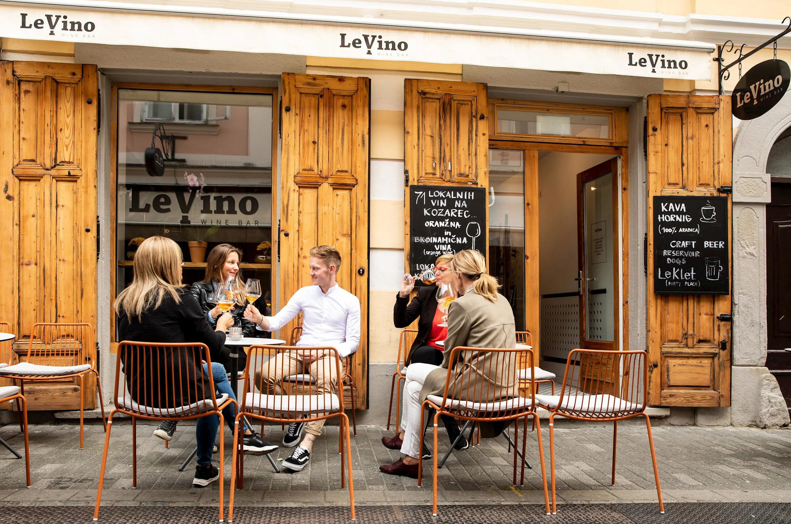 Vinski Bar Levino Postna Ulica Maribor Pohorje Slovenija Slovenia Vid Ponikvar 03