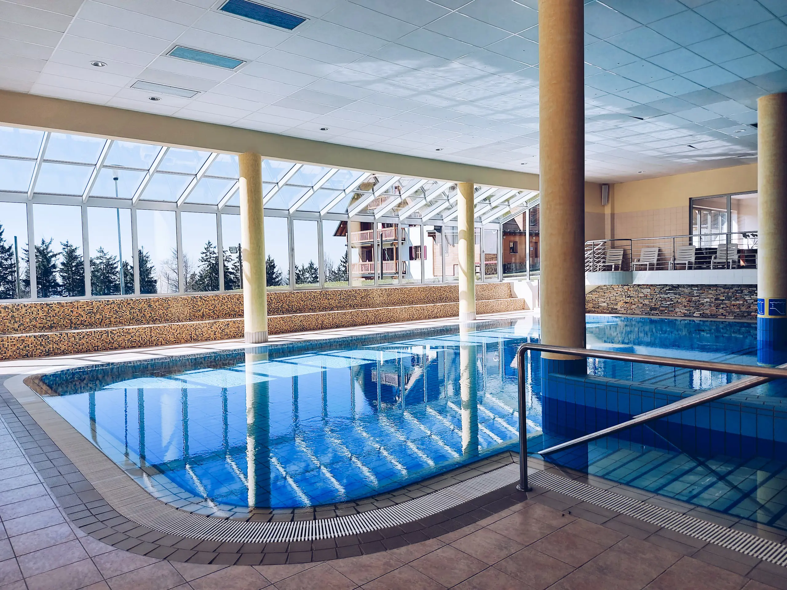 Kopanje Maribor Ogrevan Bazen Finska Savna Whirlpool Spa Center Wellness Hisa Pohorje Village