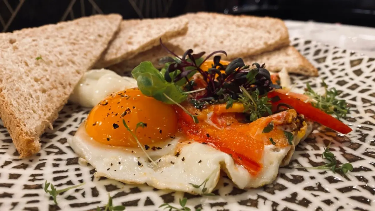 Full Theatercafé Gledaliska Kavarna Zajtrk Fruehstueck Breakfast Maribor Slowenien Slovenija Arhiv Gledaliska Kavarna