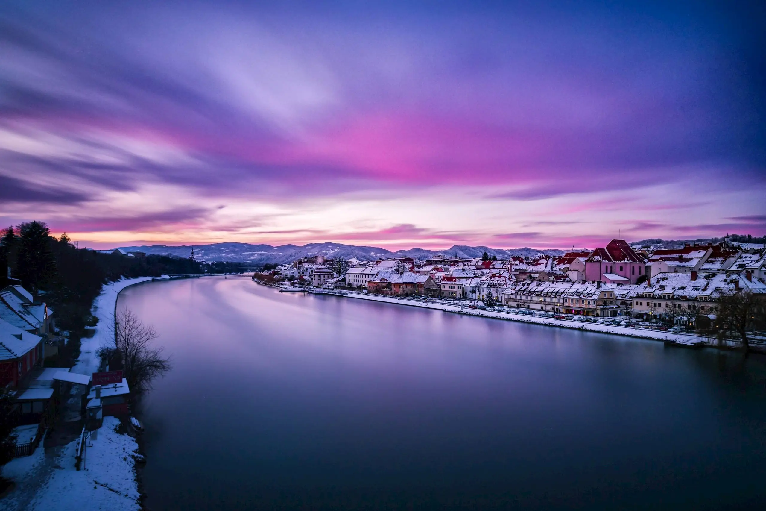Razgled Stari Most Drava Maribor Pohorje Slovenija Slovenia Shutterstock Peter Crncec