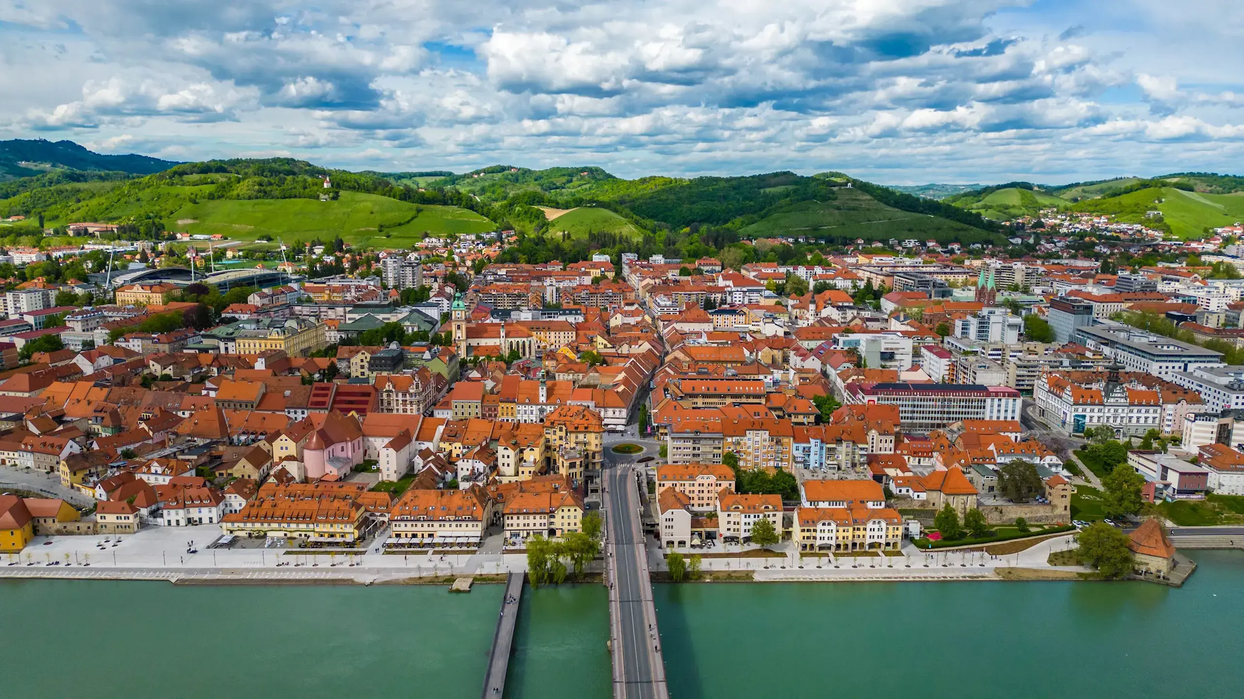Lent Promenada Splavarskabrv Maribor Pohorje Visit Maribor Slovenija Slovenia Shutterstock 2453172541 1